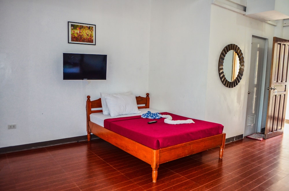 pagudpud rinnovati beach resort