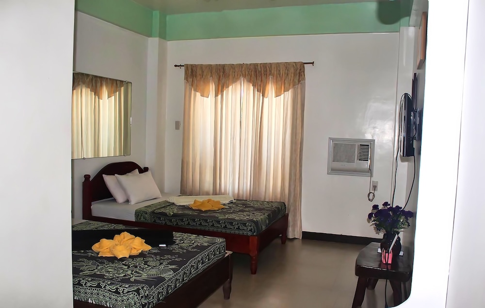 pagudpud rinnovati beach resort