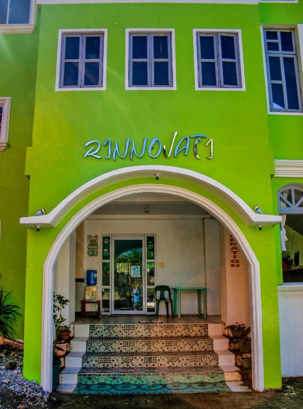 pagudpud rinnovati beach resort