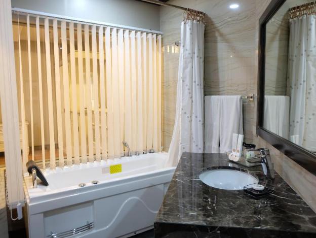 paragon hotel and suites
