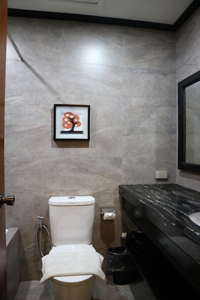 paragon hotel and suites