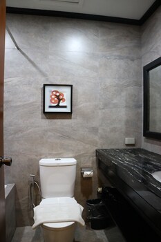paragon hotel and suites