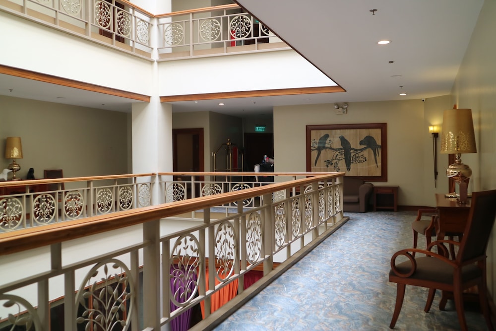 paragon hotel and suites