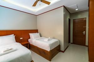 coral cliff hotel