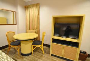 the windy ridge hotel manila