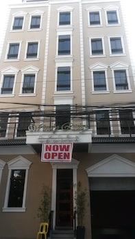 The Windy Ridge Hotel Manila,Ermita Night>>Manila,3 star