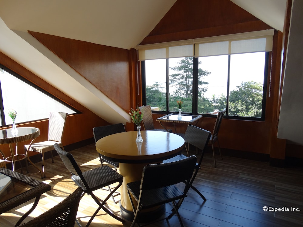 the windy ridge hotel manila