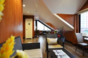 the windy ridge hotel manila