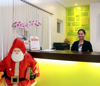 fredericks apartelle