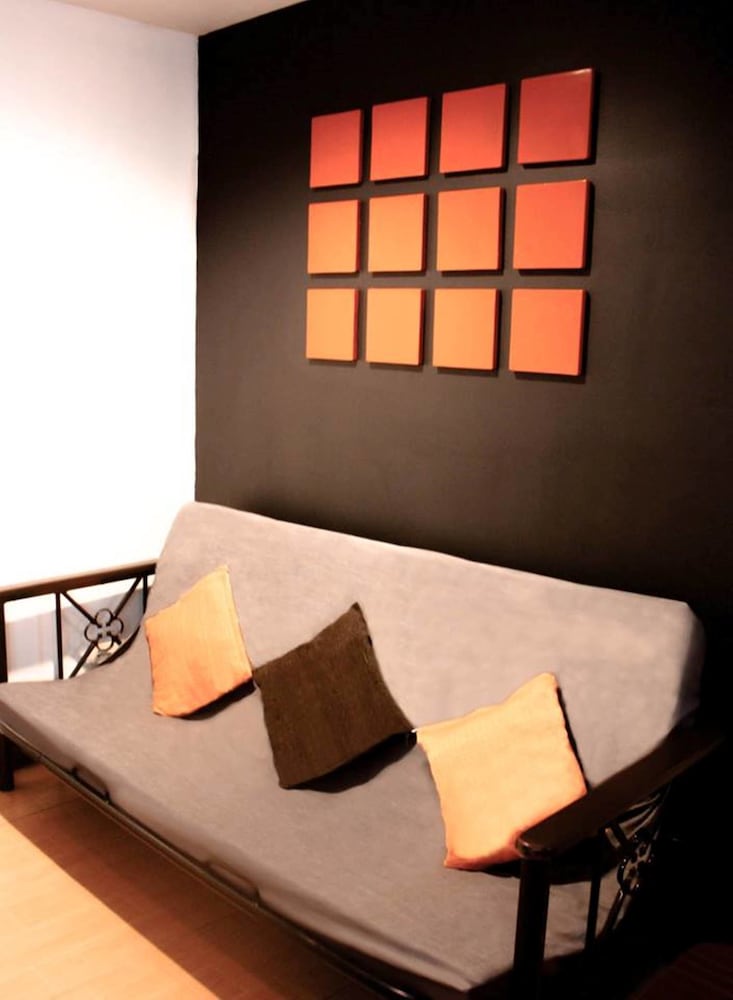 fredericks apartelle