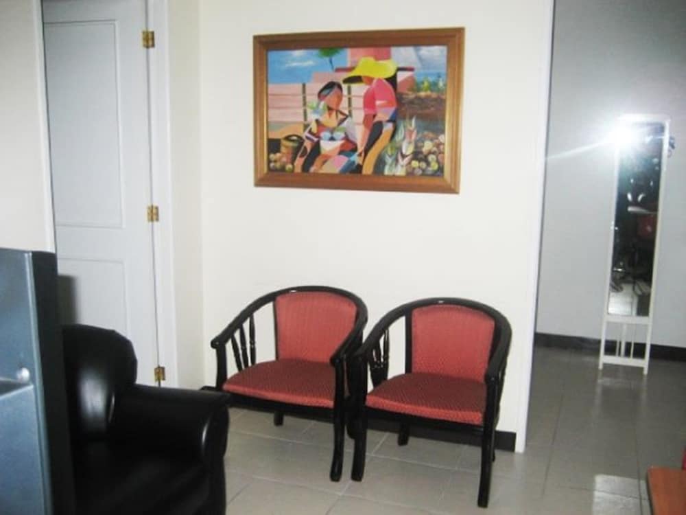 fredericks apartelle