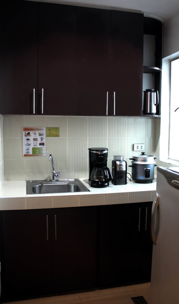 fredericks apartelle