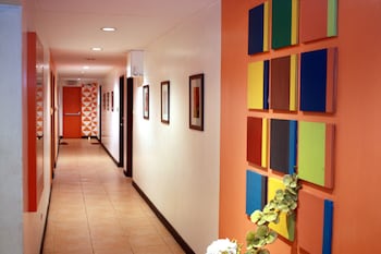 fredericks apartelle