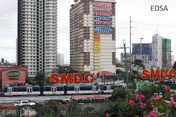 fredericks apartelle