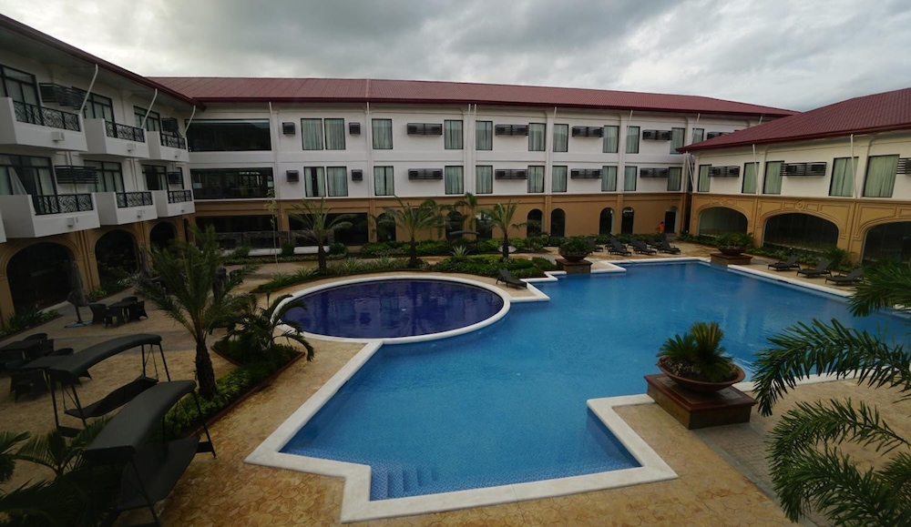 hotel oazis butuan