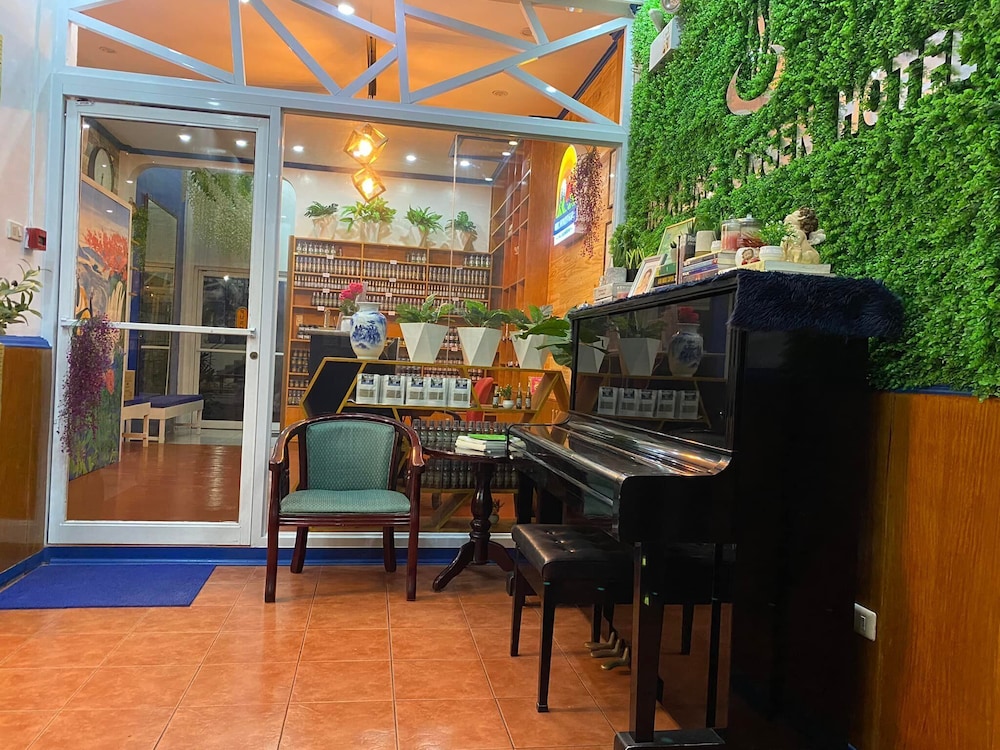 makiling onsen hotel