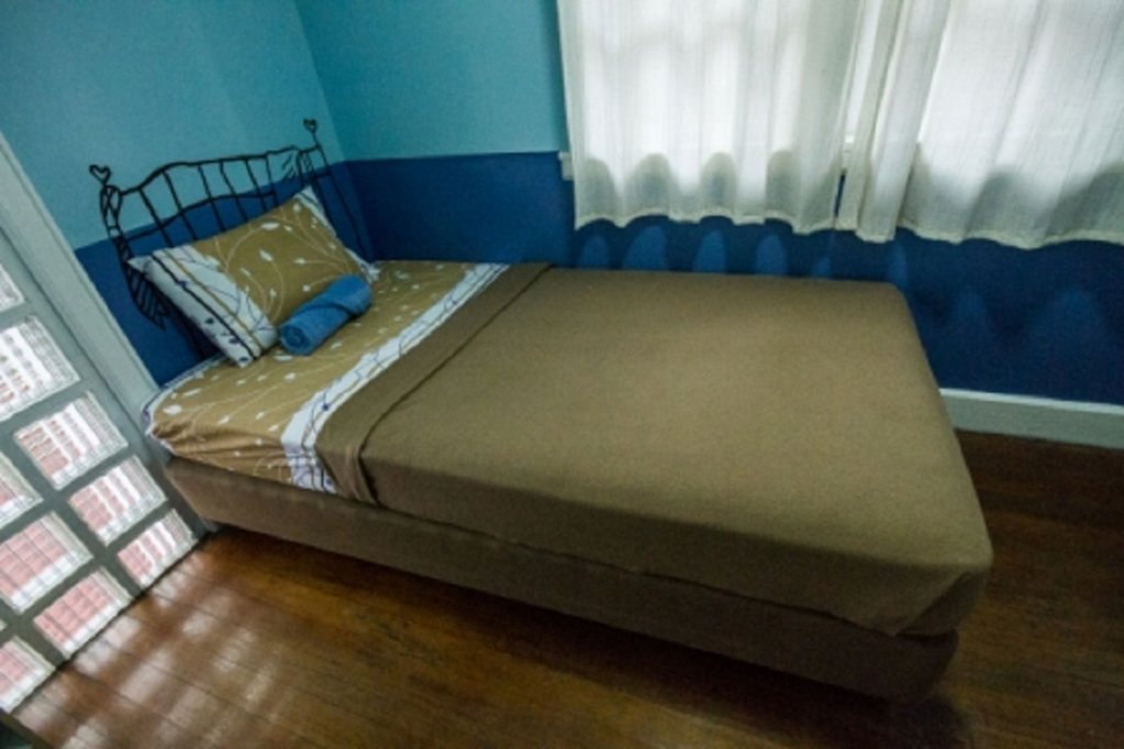 Old Orangewood Bed & Breakfast,Ifugao Woodcarvers Village>>Baguio,3 star