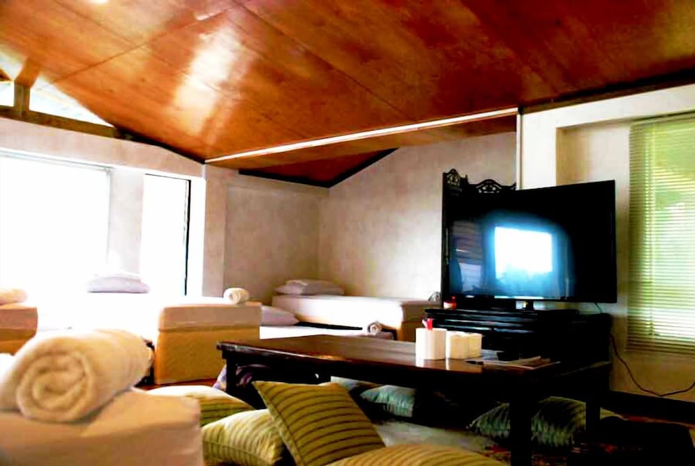 potipot gateway resort