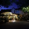 chitos hotel