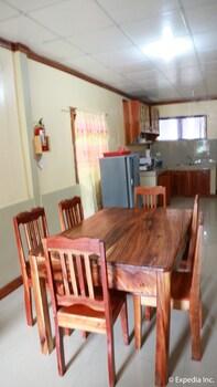 Villa Paraiso Resort & Waterpark,Mambajao>>Camiguin,3 star