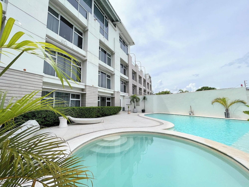 leblanc hotel and resort