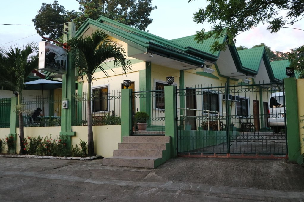 Tourista's Place,Puerto Princesa>>Palawan,3 star