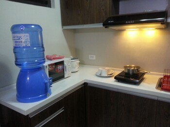 Pacific Coast Residences,Malabon>>Las Pinas,3 star