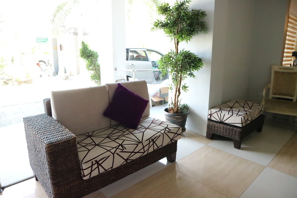 the horizon suites and arcade