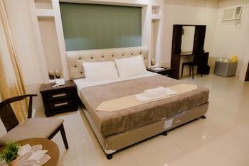 the horizon suites and arcade