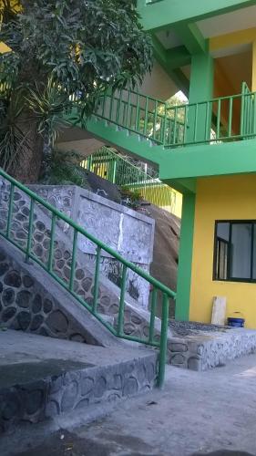 meaco hotel anilao