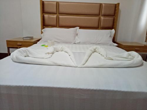meaco hotel anilao