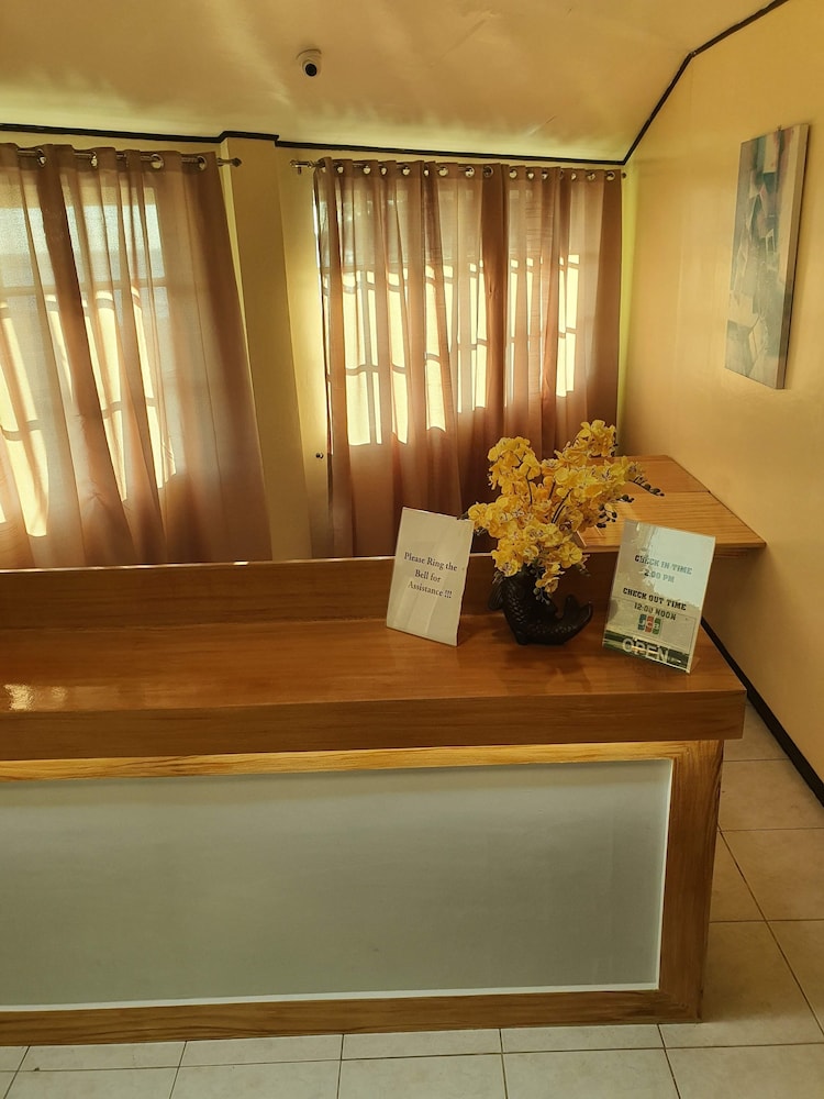 s e hotel and residence