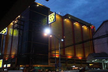 hotel 99 monumento caloocan