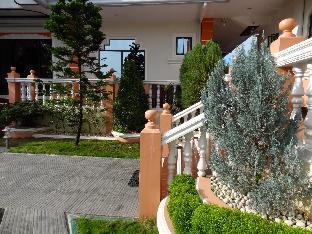 the executive villa inn and suites