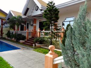 the executive villa inn and suites