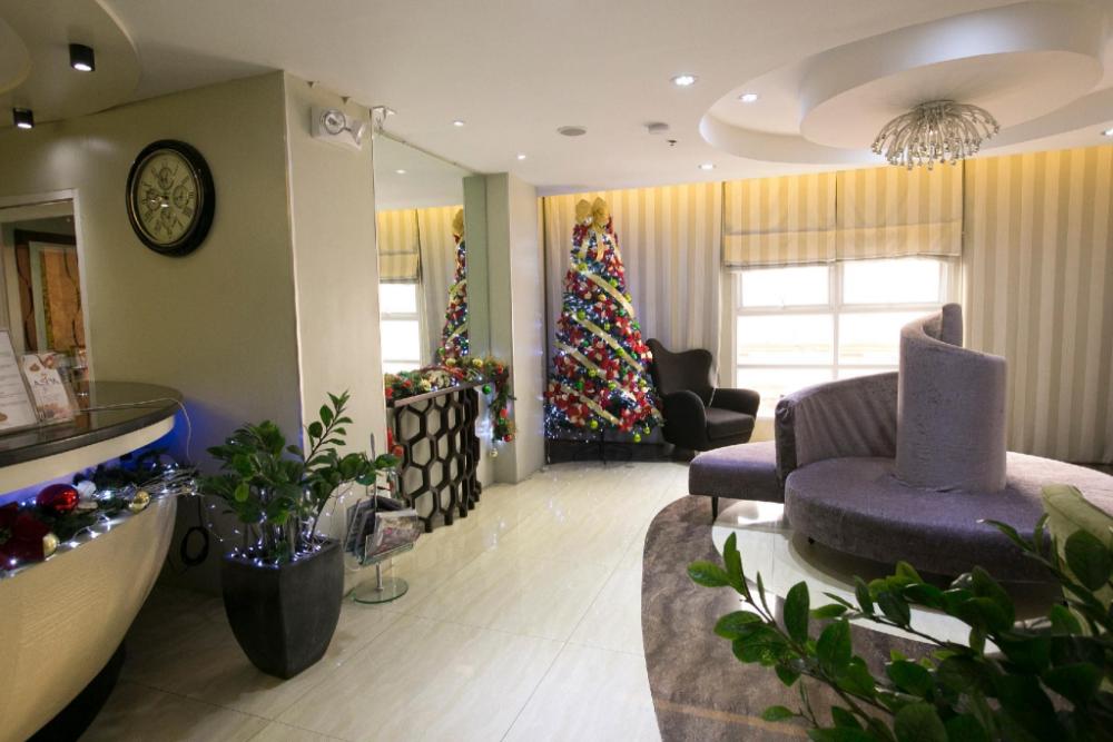 queen margarette hotel downtown