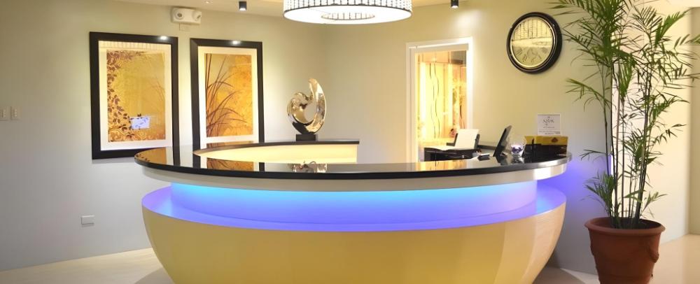 queen margarette hotel downtown