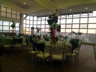 queen margarette hotel downtown