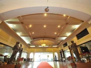 queen margarette hotel downtown