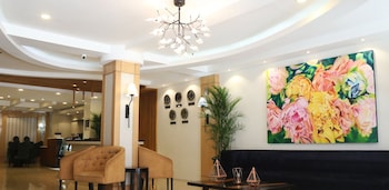 queen margarette hotel downtown