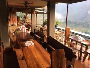 Batad Transient House,Banaue>>Baguio,2.5 star