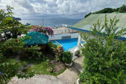 Bellevue Resort Puerto Galera,Mindoro>>Maricaban Island,3 star