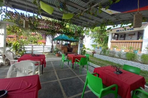 Bellevue Resort Puerto Galera,Mindoro>>Maricaban Island,3 star