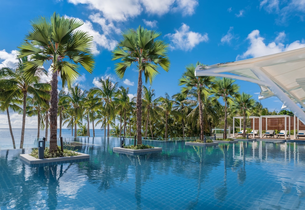 henann crystal sands resort
