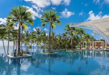 henann crystal sands resort