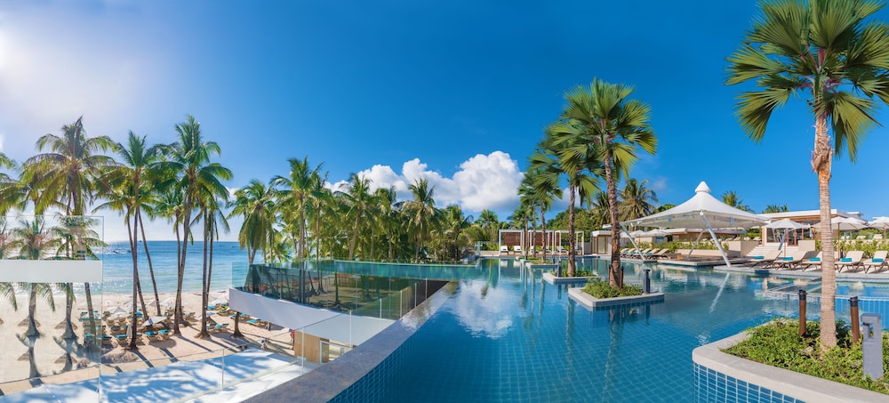 henann crystal sands resort