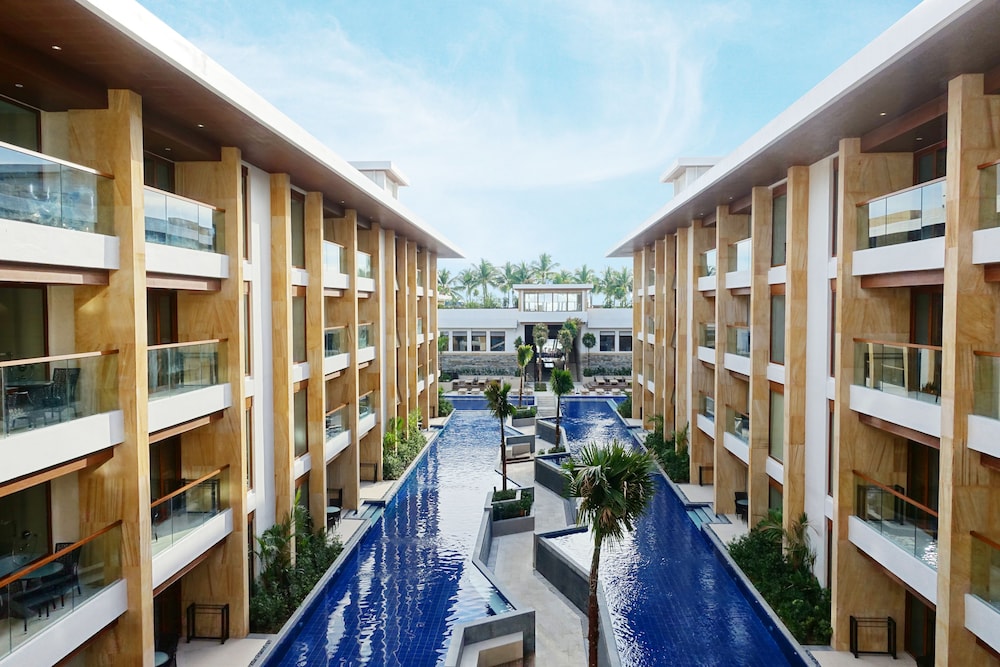 henann crystal sands resort