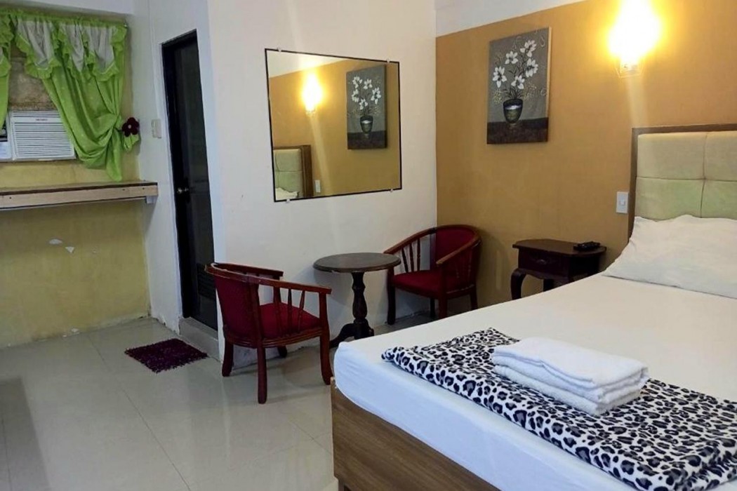 casa del camba hotel and restaurant near hundred islands