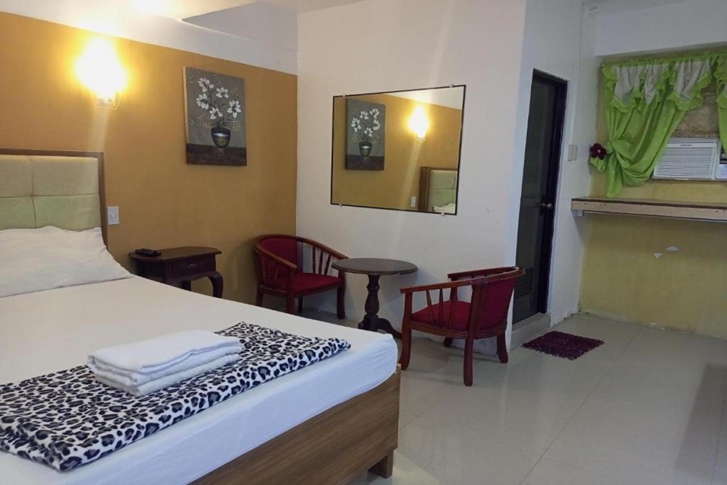 casa del camba hotel and restaurant near hundred islands