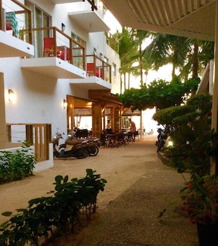 Blue Coral Resort Boracay,Boracay Island>>Boracay,2 star